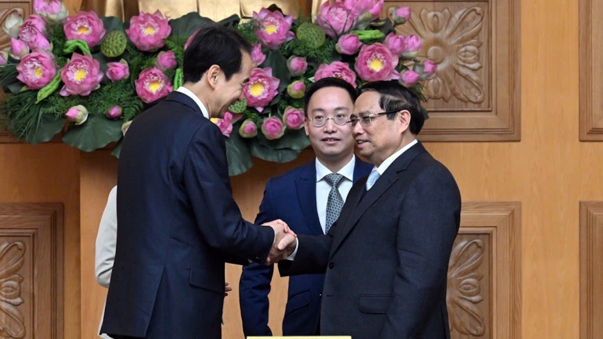 Vietnam reaffirms China ties as top strategic priority